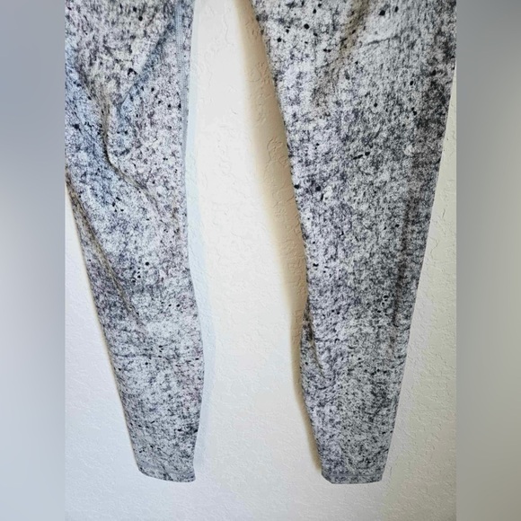 Lululemon Women's Gray Speckled Wunder Under 7/8 Leggings size 6 - Picture 10 of 12